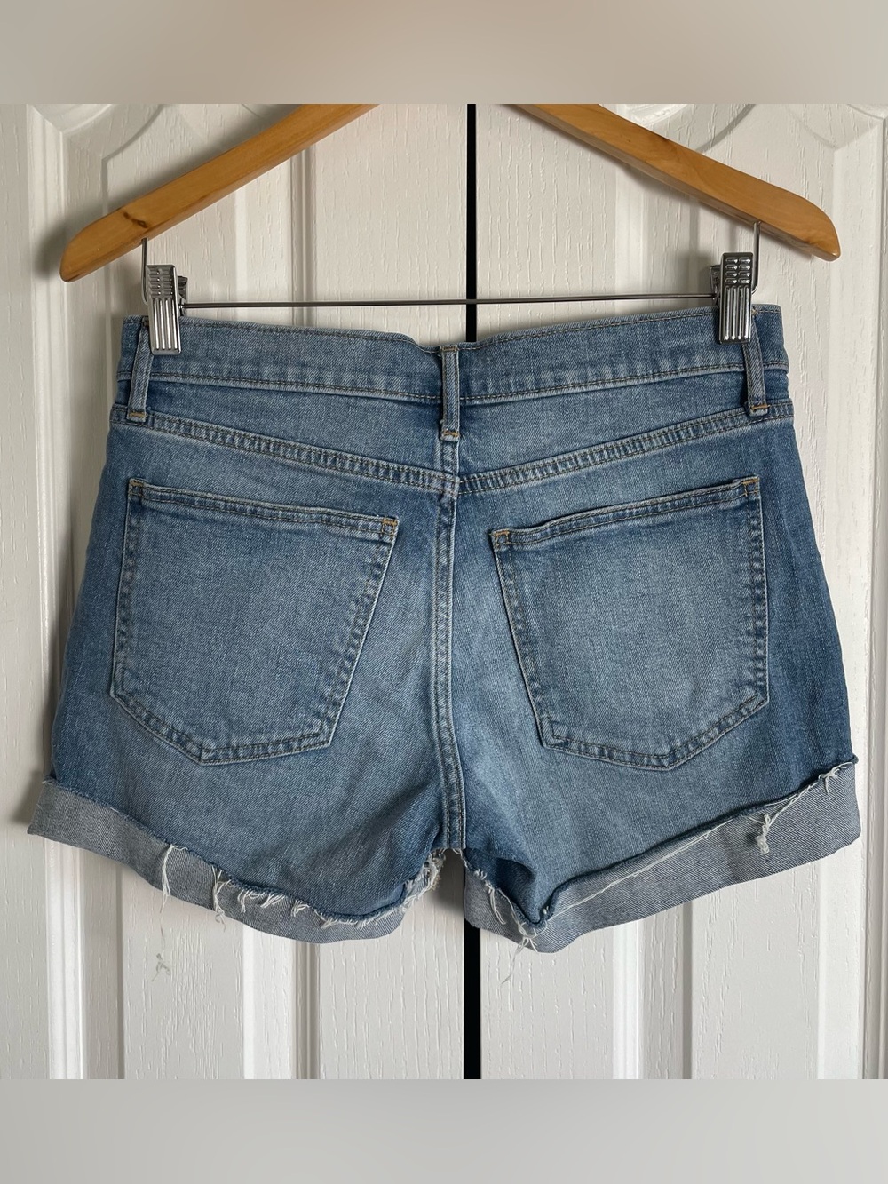 Gap 5” Mid Rise Denim Shorts Women’s 25 | 0 Blue Cuffed Stretch Casual Preppy - Picture 5 of 13